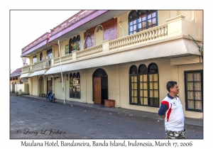 Maulana Hotel