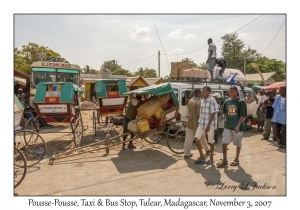 Pousse-Pousse, Taxi & Bus Stop