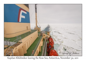 Kapitan Khlebnikov leaving the Ross Sea Ice