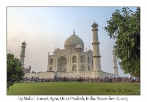 Taj Mahal, Sunset