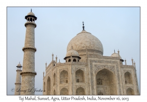 Taj Mahal, Sunset