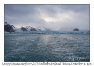 Leaving Smeerenburgbreen