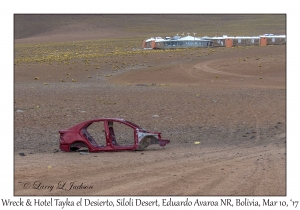 Wreck & Hotel Tayka el Desierto