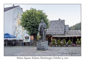 Statue, Upper Square