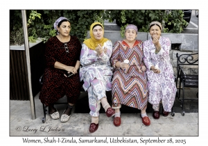2025-09-27#5374 Women, Shah-I-Zinda, Samarkand, Uzbekistan
