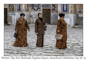 2025-09-28#2296 Women, Tilya-Kori Madrasah, Registan Square, Samarkand, Uzbekistan