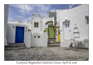 2026-04-18#6188 Courtyard, Megalochori, Santorini, Greece